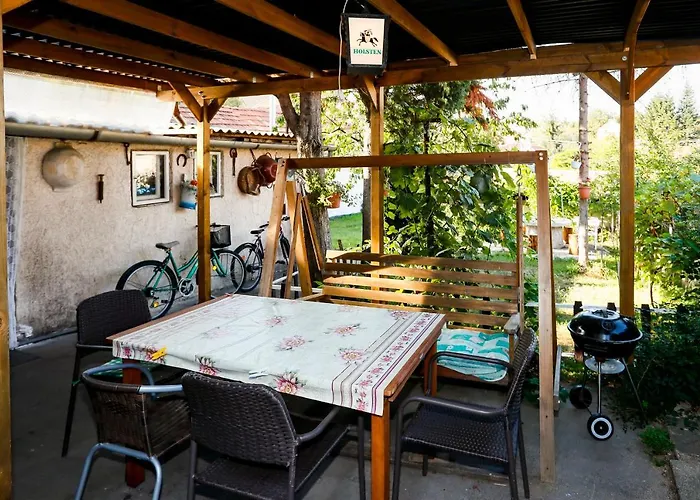 Будинок відпочинку Havas *